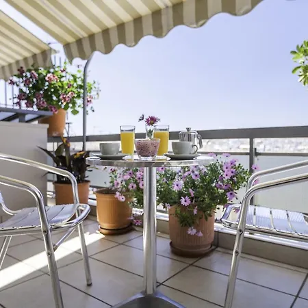 Hotel Lilia Piræus