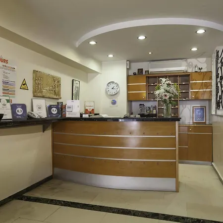 Hotel Lilia 2*